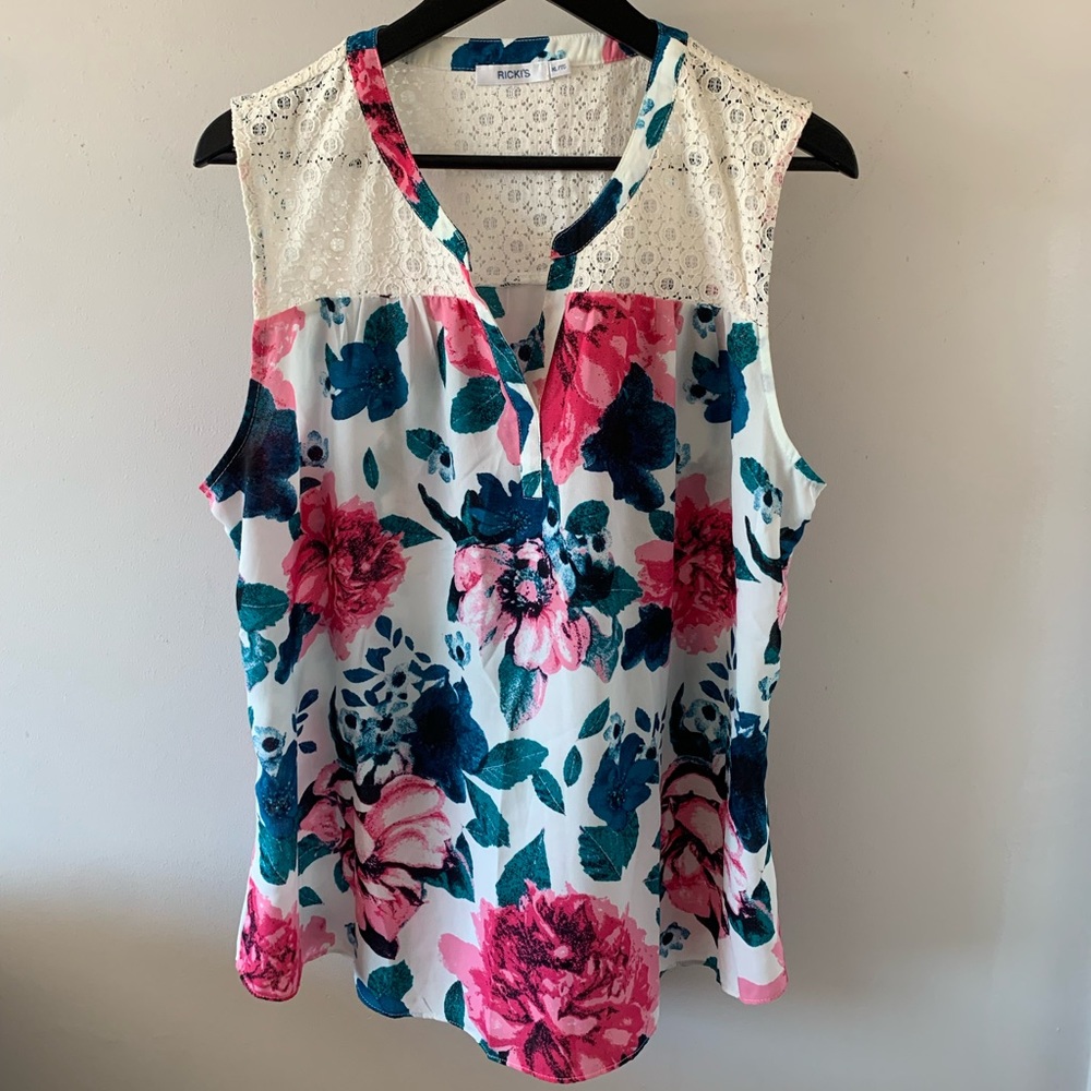 Rickis Floral Sleeveless Blouse